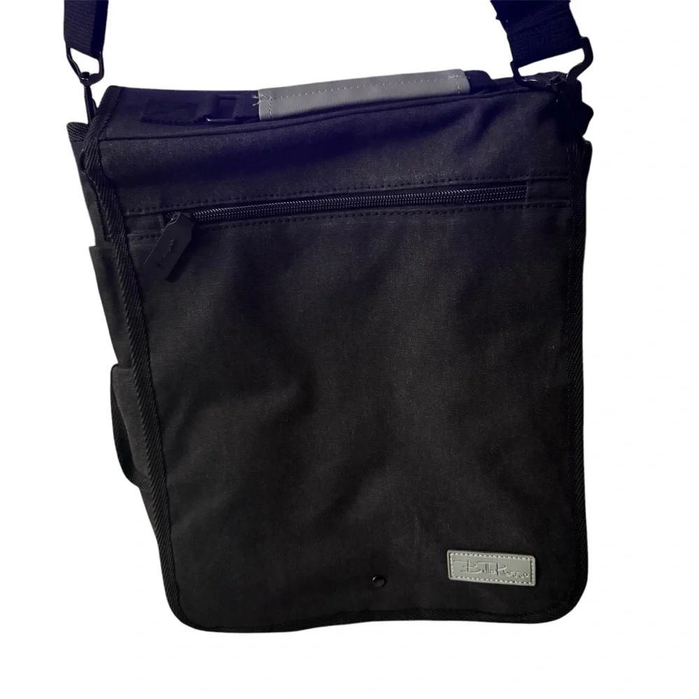 Bella Russo 14” canvas messenger bag